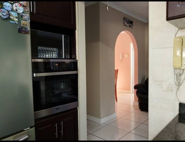 5 BEDROOM HOUSE FOR SALE IN AVOCA